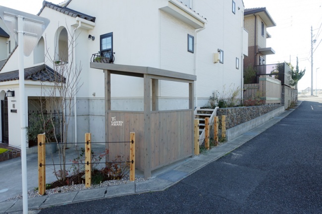 ガルバ屋根のサイクルポート