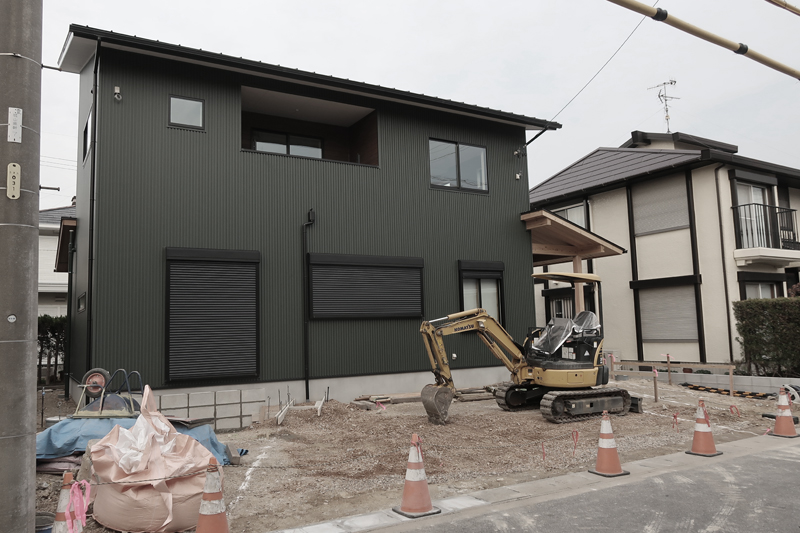 着手前　ガルバ外構