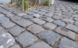 石畳アプローチの似合う家 スエーデンハウス北欧風ガーデン 愛知の庭 外構デザイン ティーズガーデンスクエア