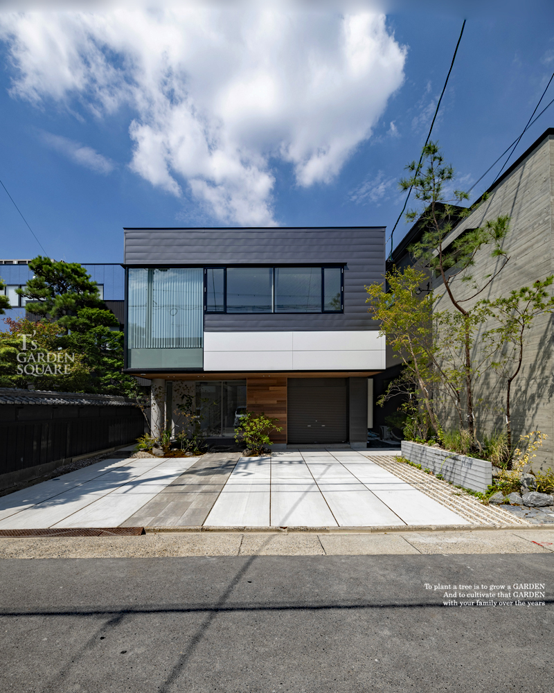 社屋雑木造園