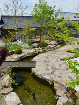 池とせせらぎのある暮らし へーベルハウス雑木の庭の作り方 愛知の庭 外構デザイン ティーズガーデンスクエア